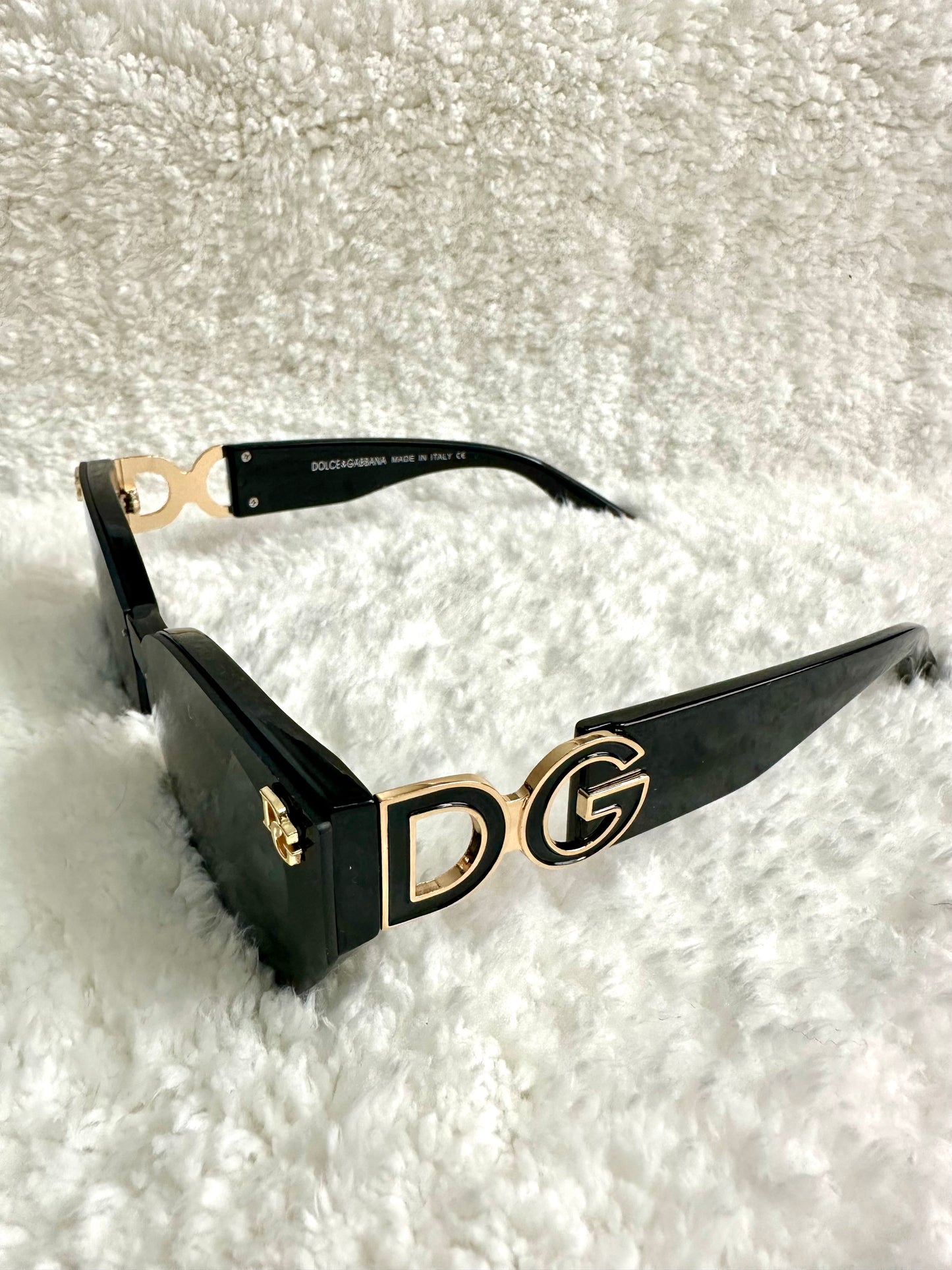 D&G cat